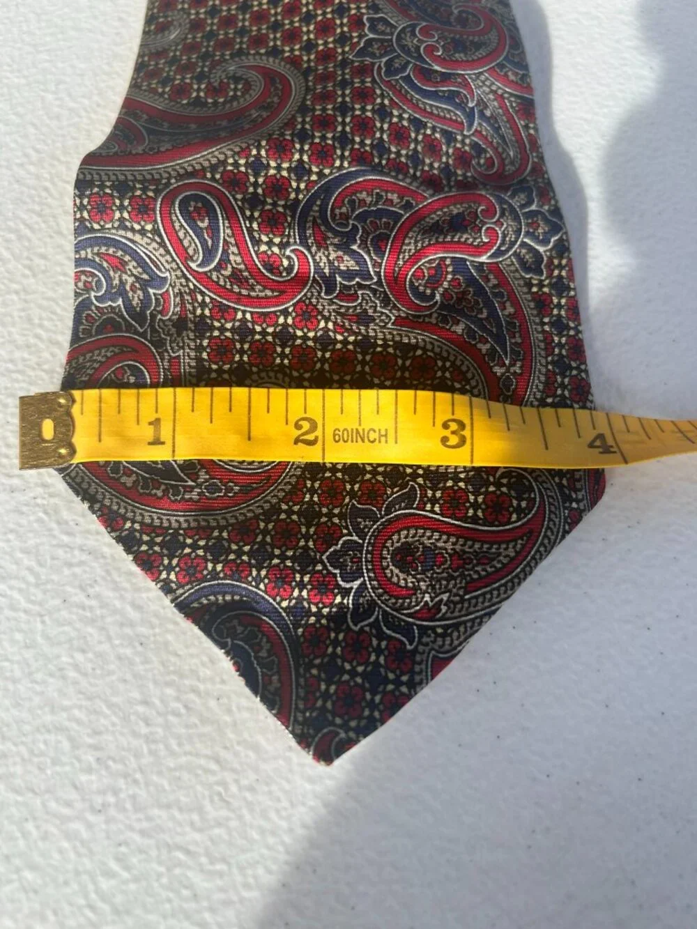Vintage Countess Mara All Silk Paisley Necktie Red Navy Gold Classic Made in USA